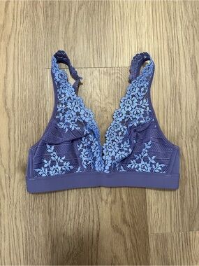 Wacoal Embrace Lace Wire Free Bralette Purple Blue Lace Size 32 Style 852191